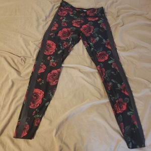 Forever 21 Rose Leggings Small